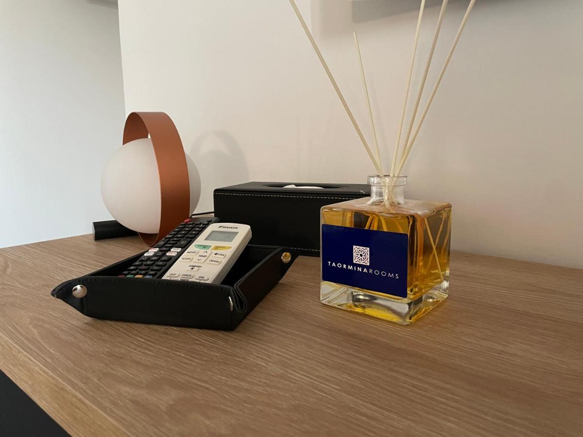 Taormina Rooms Centro Storico ภายนอก รูปภาพ