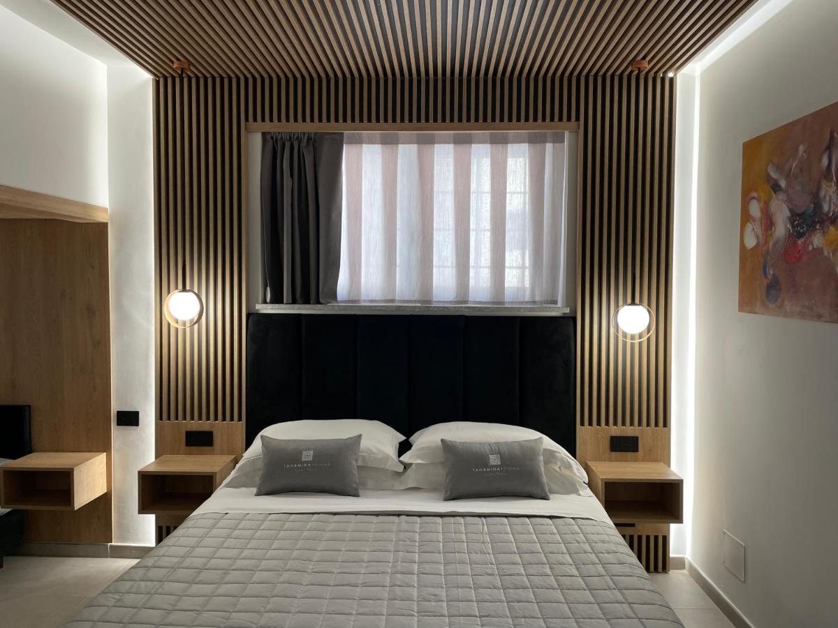 Taormina Rooms Centro Storico ภายนอก รูปภาพ