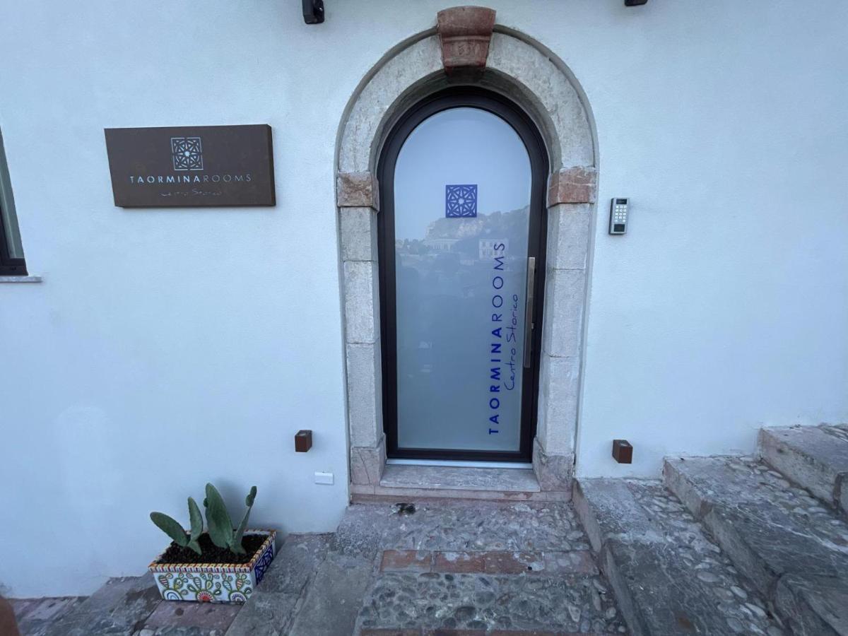 Taormina Rooms Centro Storico ภายนอก รูปภาพ