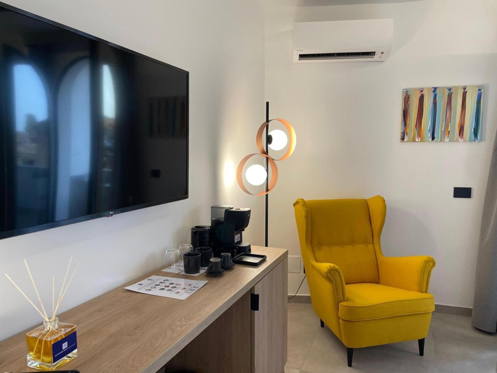 Taormina Rooms Centro Storico ภายนอก รูปภาพ