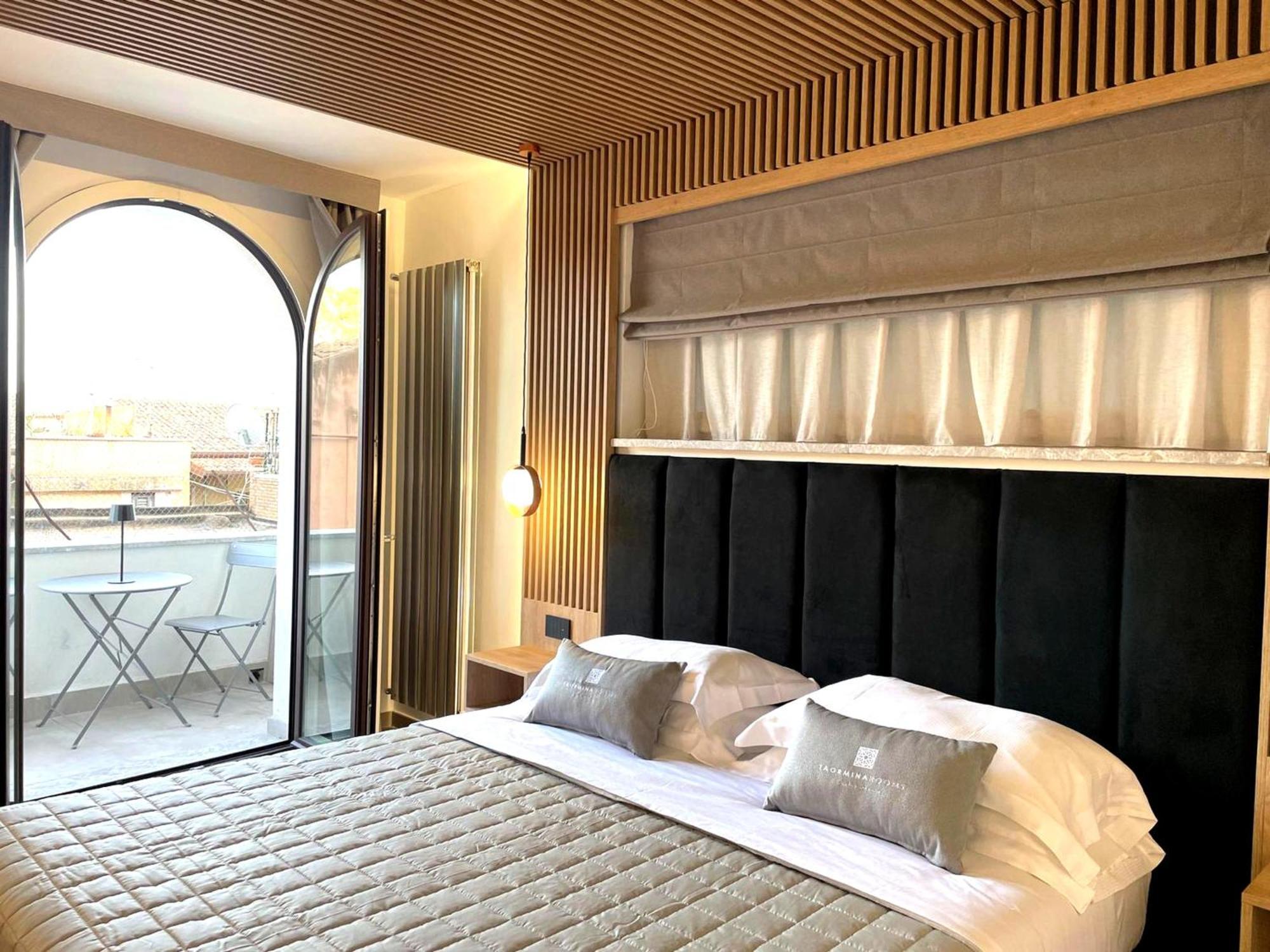 Taormina Rooms Centro Storico ภายนอก รูปภาพ